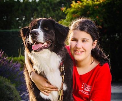 Une nouvelle histoire d'amour vient de naitre entre Perrine, 14 ans, et son chien Ness